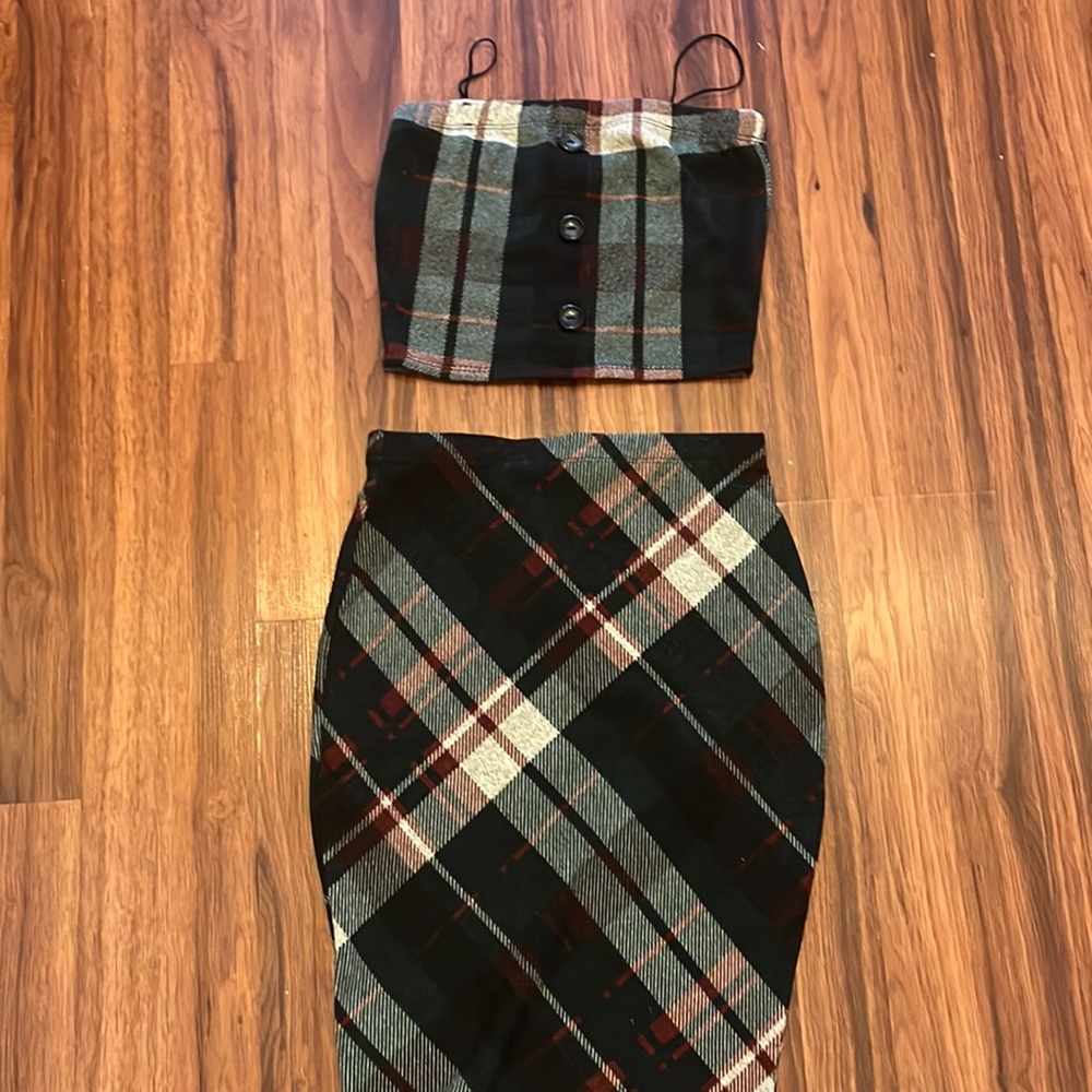 Beautiful Mystique Boutique two piece set. Great for going out, cocktail hours.